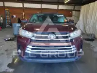 2019 Toyota Highlander photo