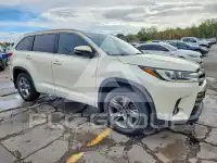 2019 Toyota Highlander photo