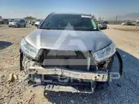 2019 Toyota Highlander photo