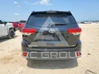 2019 Toyota Highlander photo