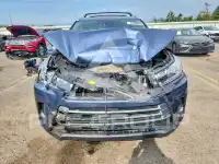 2019 Toyota Highlander photo