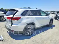 2019 Toyota Highlander фото
