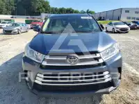 2019 Toyota Highlander photo