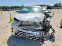 2019 Toyota Highlander photo