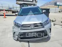2019 Toyota Highlander фото