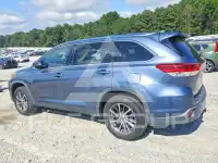 2019 Toyota Highlander photo