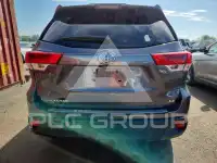 2019 Toyota Highlander photo