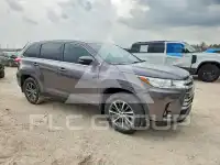 2019 Toyota Highlander photo