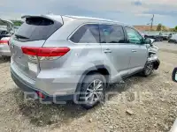 2019 Toyota Highlander photo