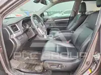 2019 Toyota Highlander photo