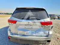 2019 Toyota Highlander photo