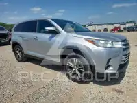 2019 Toyota Highlander photo