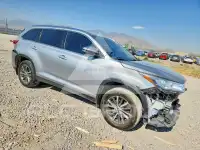 2019 Toyota Highlander photo
