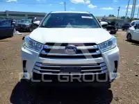 2019 Toyota Highlander photo