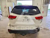2019 Toyota Highlander фото