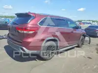 2019 Toyota Highlander photo