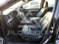 2019 Toyota Highlander photo