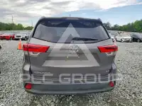 2019 Toyota Highlander photo