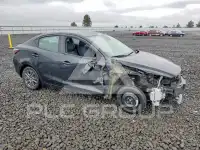 2019 Toyota YARIS фото