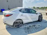 2019 Toyota YARIS фото
