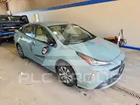 2019 Toyota PRIUS photo