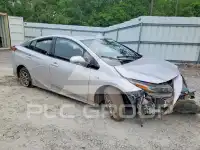 2019 Toyota PRIUS photo