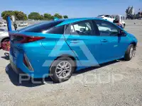 2019 Toyota PRIUS photo