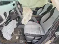 2019 Toyota PRIUS фото