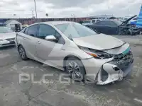 2019 Toyota PRIUS photo