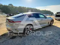 2019 KIA Stinger фото