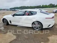 2019 KIA Stinger photo