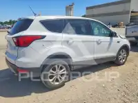 2019 Ford ESCAPE photo