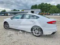 2019 Ford FUSION photo