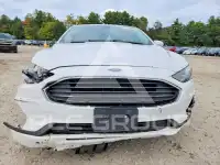 2019 Ford FUSION photo