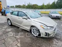 2019 Ford FUSION photo