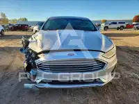 2019 Ford FUSION photo