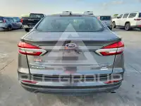 2019 Ford FUSION photo