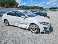 2019 Ford FUSION photo