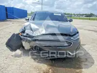 2019 Ford FUSION photo