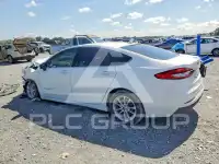 2019 Ford FUSION photo