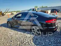 2019 Ford FUSION photo