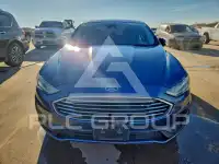 2019 Ford FUSION photo