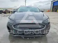 2019 Ford FUSION photo