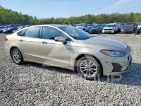 2019 Ford FUSION photo