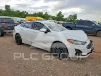 2019 Ford FUSION photo