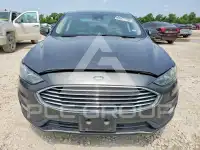2019 Ford FUSION photo