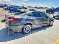 2019 Ford FUSION photo