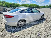 2019 Ford FUSION photo