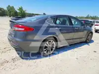 2019 Ford FUSION photo