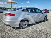 2019 Ford FUSION photo